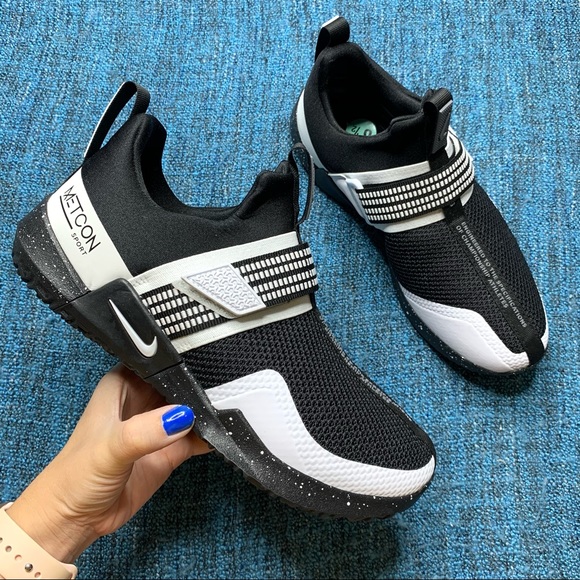 metcon sport black and white